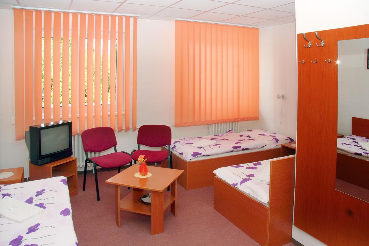 Penzion Olympia** Banská Bystrica Esterno foto