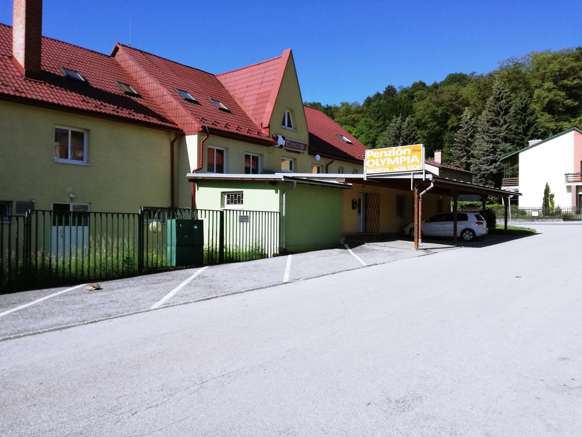 Penzion Olympia** Banská Bystrica Esterno foto