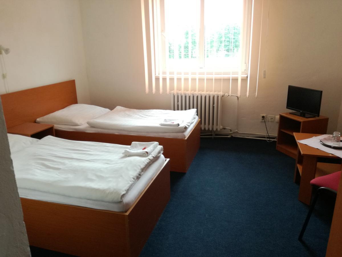 Penzion Olympia** Banská Bystrica Esterno foto