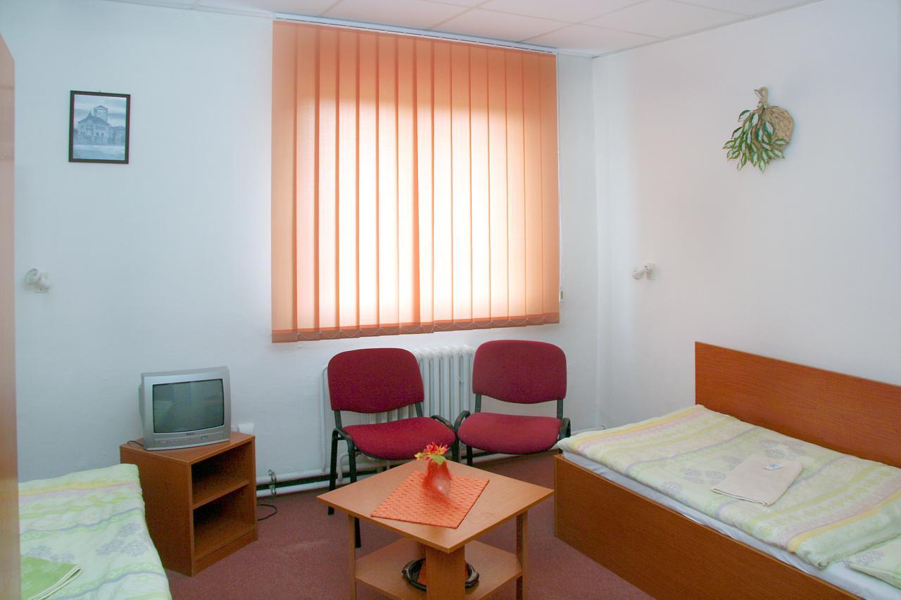 Penzion Olympia** Banská Bystrica Esterno foto